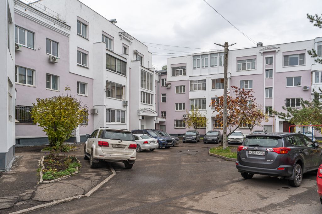 Продажа 3-комнатной квартиры, Ярославль, Максимова ул,  10