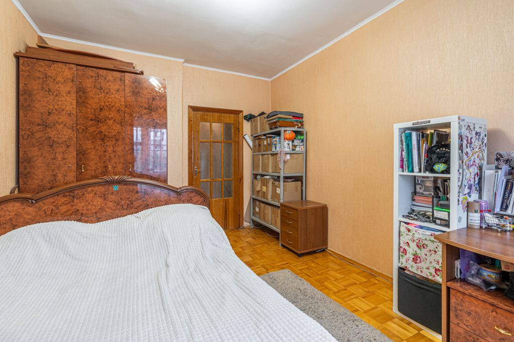Продажа 3-комнатной квартиры, Ярославль, Максимова ул,  10