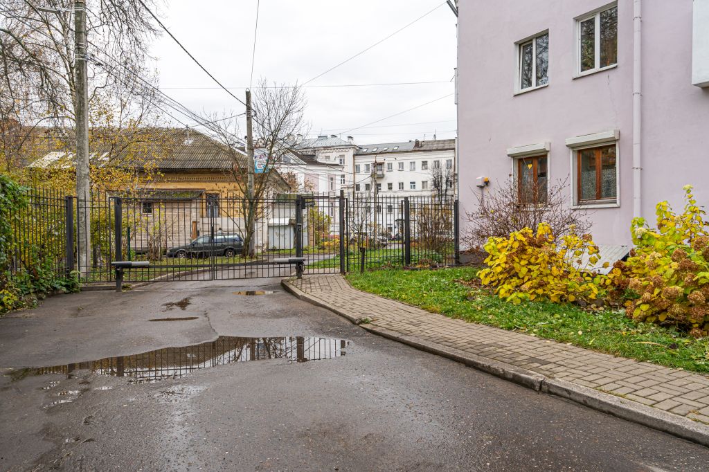 Продажа 3-комнатной квартиры, Ярославль, Максимова ул,  10