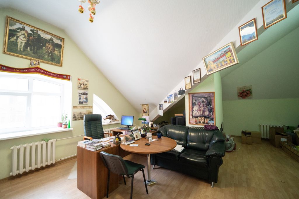 Продажа коммерческой недвижимости, 800м <sup>2</sup>, Тверь, Ефимова ул,  8 А