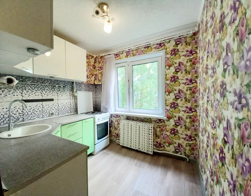 Продажа 3-комнатной квартиры, Кострома, Черноречье мкр,  14