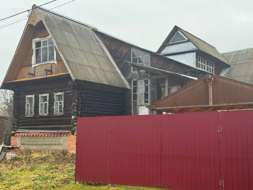 Продажа дома, 200м <sup>2</sup>, 8 сот., Польки, Шлюзовая