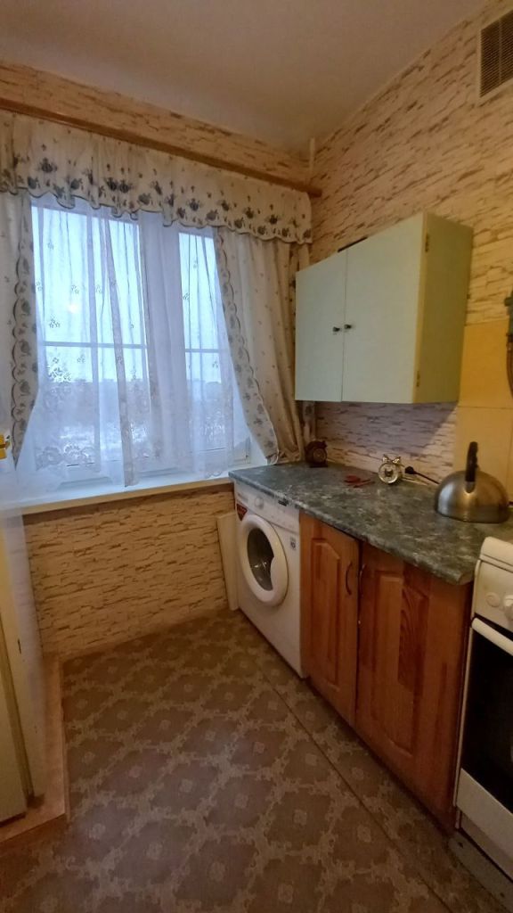 Продажа 2-комнатной квартиры, Нижний Новгород, Челюскинцев ул,  15