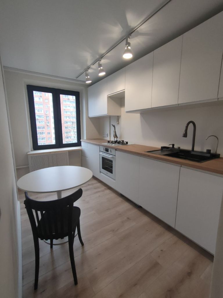 Продажа 2-комнатной квартиры, Москва, Парковая 15-я ул,  58