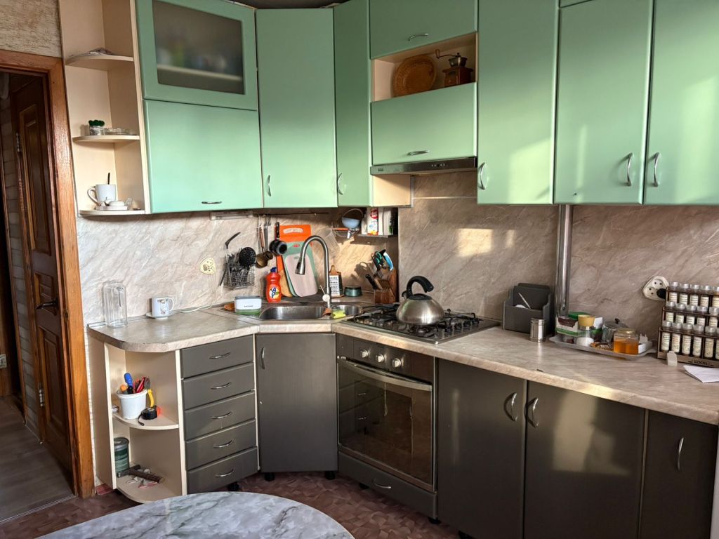 Продажа 4-комнатной квартиры, Нижний Новгород, 6-й микрорайон,  29