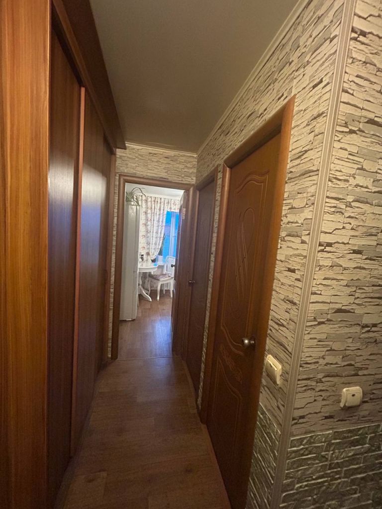 Продажа 4-комнатной квартиры, Дзержинск, Химиков б-р,  8/14