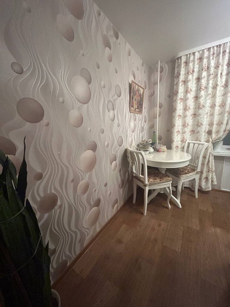 Продажа 4-комнатной квартиры, Дзержинск, Химиков б-р,  8/14