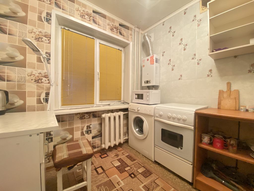 Продажа 1-комнатной квартиры, Новомосковск, Трудовые Резервы ул,  70а