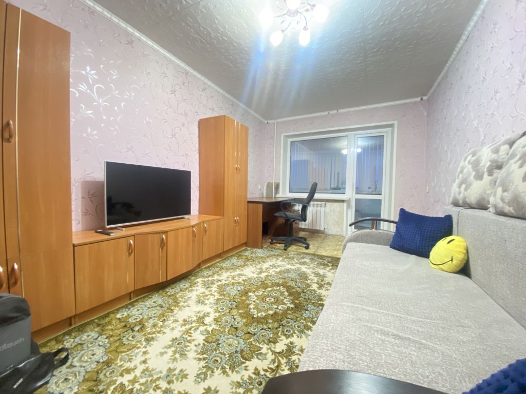 Продажа 1-комнатной квартиры, Новомосковск, Трудовые Резервы ул,  70а