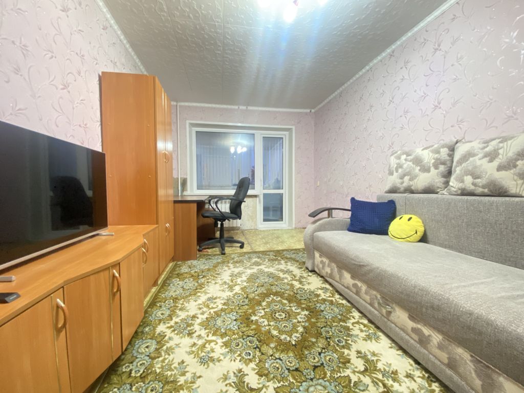 Продажа 1-комнатной квартиры, Новомосковск, Трудовые Резервы ул,  70а