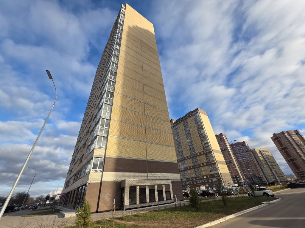 Продажа 3-комнатной новостройки, Тверь, Оснабрюкская ул,  22