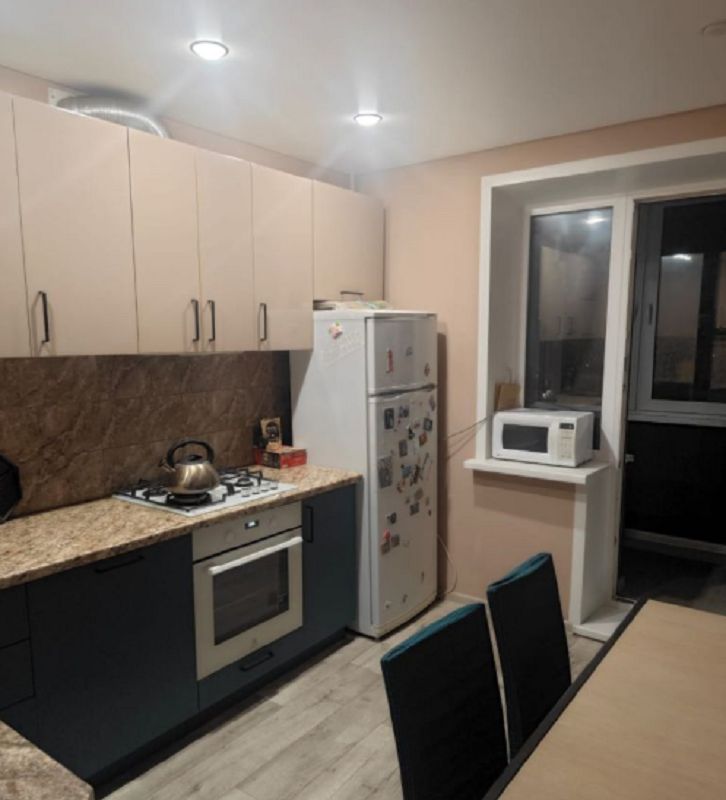 Продажа 3-комнатной квартиры, Энгельс, Золотовская ул,  14