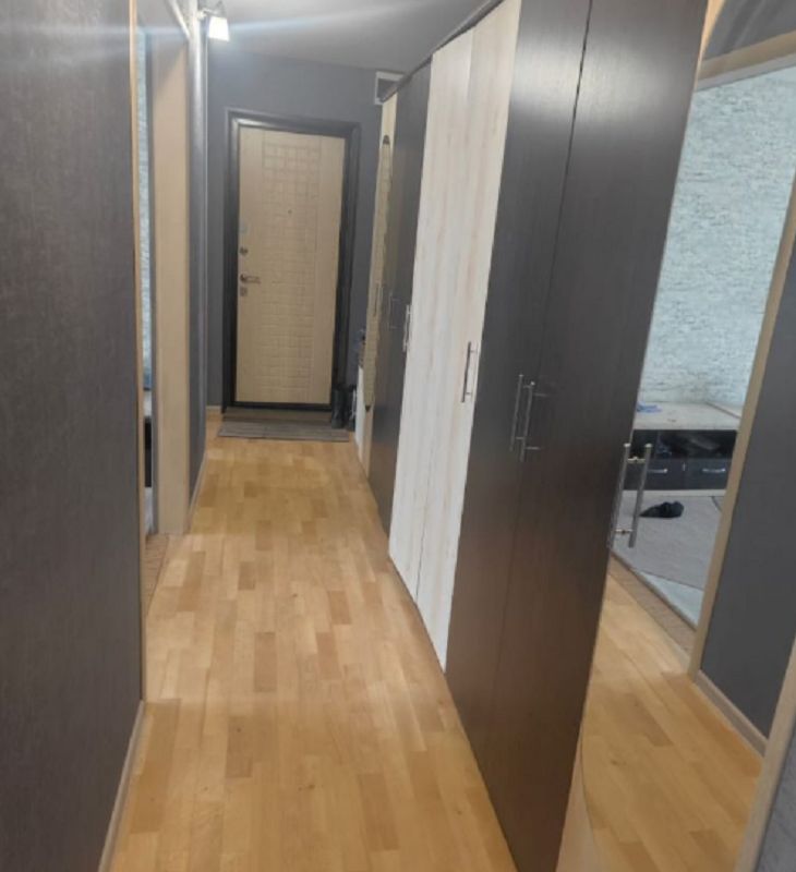 Продажа 3-комнатной квартиры, Энгельс, Золотовская ул,  14