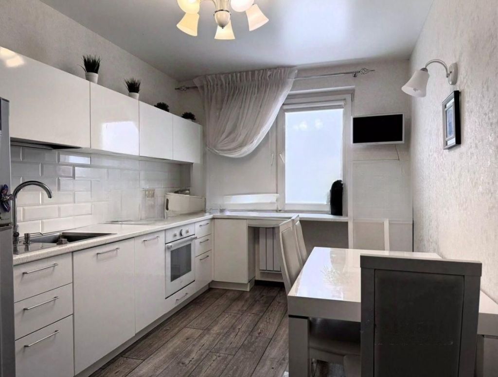 Продажа 2-комнатной квартиры, Саратов, Академика Антонова ул,  26Г