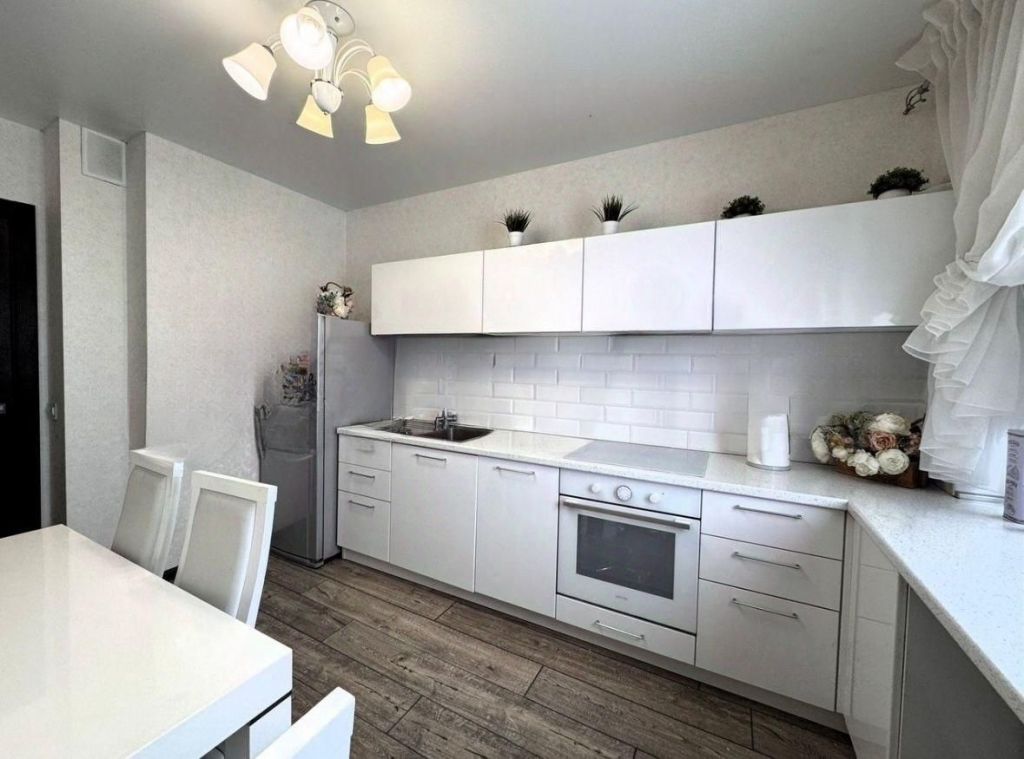 Продажа 2-комнатной квартиры, Саратов, Академика Антонова ул,  26Г