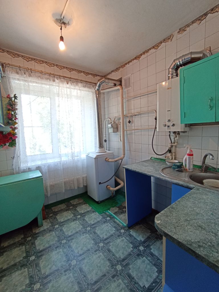 Продажа 3-комнатной квартиры, Батайск, Городской пер,  9