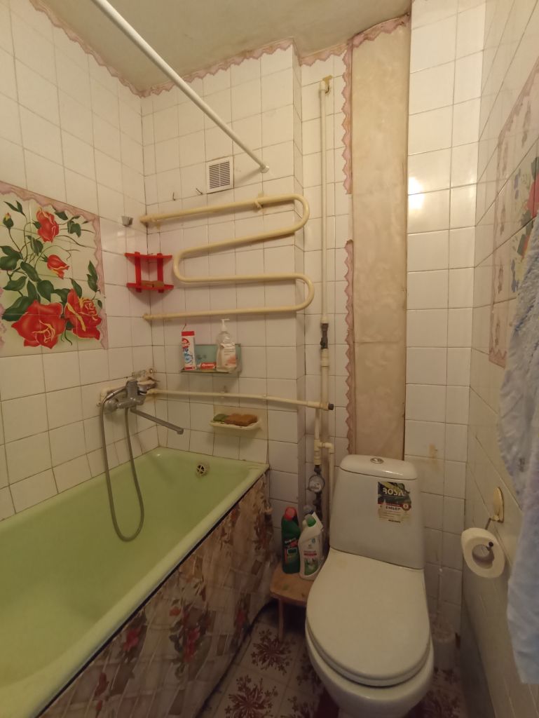 Продажа 3-комнатной квартиры, Батайск, Городской пер,  9