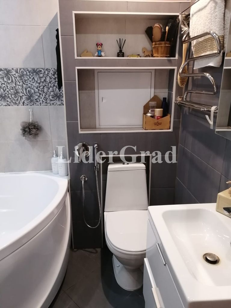 Продажа 2-комнатной квартиры, Ярославль, Матросова проезд,  11