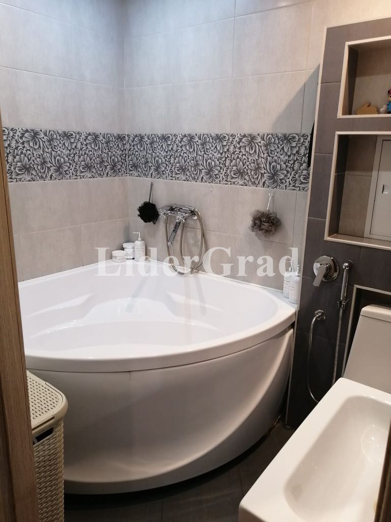 Продажа 2-комнатной квартиры, Ярославль, Матросова проезд,  11