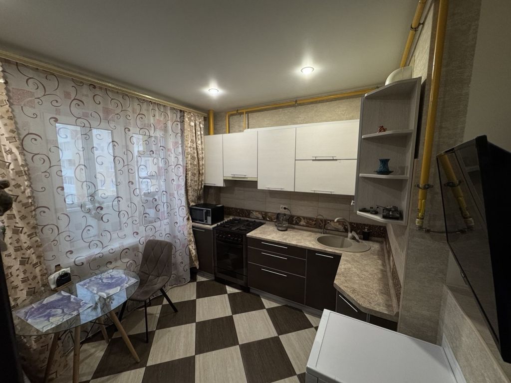 Продажа 1-комнатной квартиры, Тверь, Гусева б-р,  46