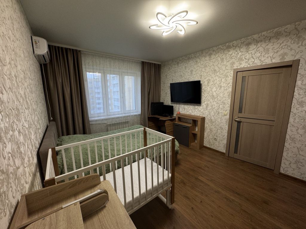 Продажа 1-комнатной квартиры, Тверь, Гусева б-р,  46