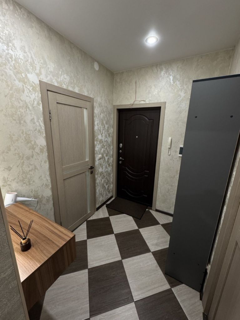 Продажа 1-комнатной квартиры, Тверь, Гусева б-р,  46