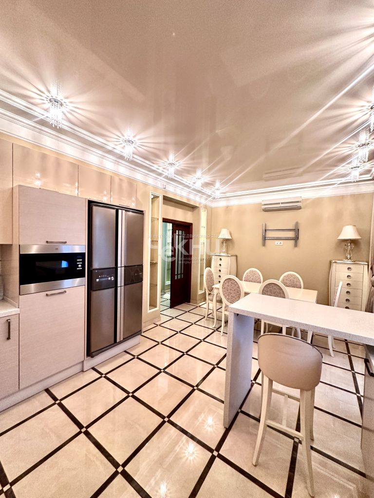 Продажа 3-комнатной квартиры, Нижний Новгород, Коминтерна ул,  139