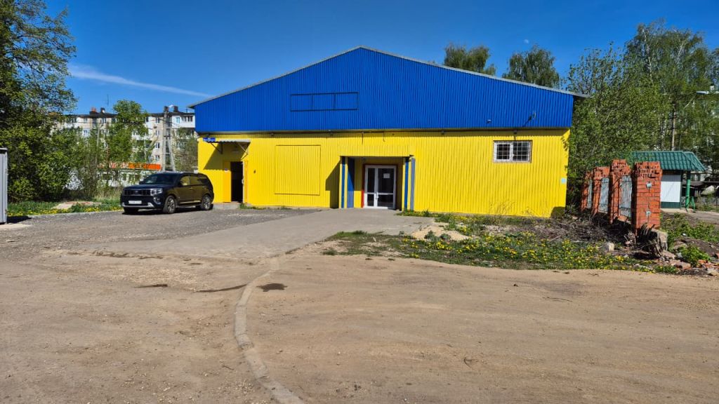 Аренда коммерческой недвижимости, 402м <sup>2</sup>, Новомосковск, Шахтерская ул,  6д