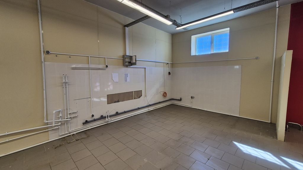 Аренда коммерческой недвижимости, 402м <sup>2</sup>, Новомосковск, Шахтерская ул,  6д