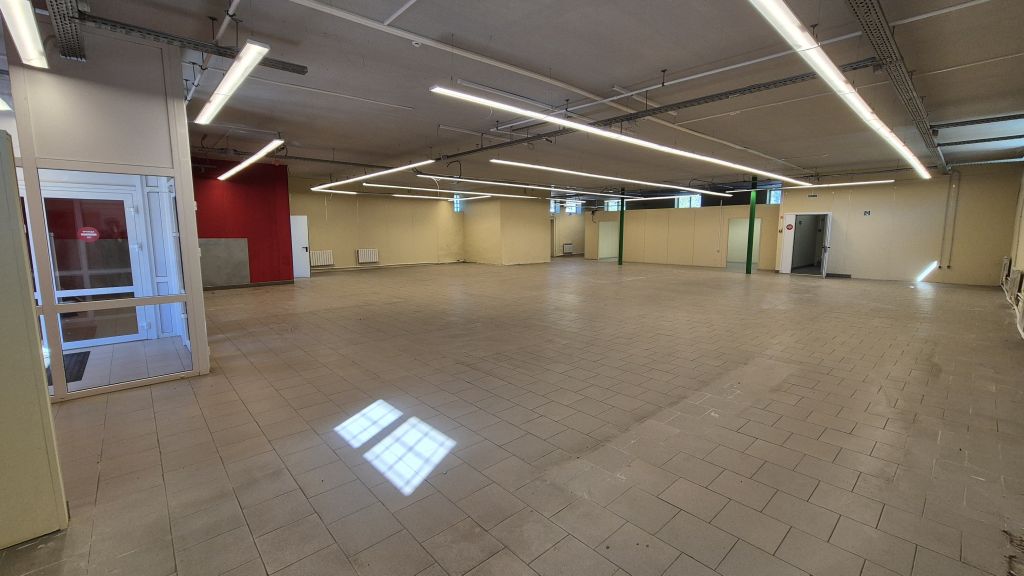 Аренда коммерческой недвижимости, 402м <sup>2</sup>, Новомосковск, Шахтерская ул,  6д