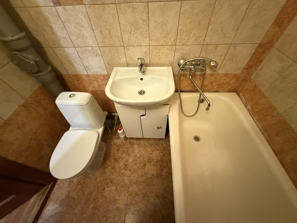 Продажа 2-комнатной квартиры, Заволжье, Дзержинского пр-кт,  54