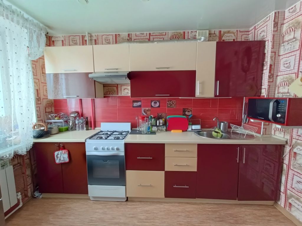 Продажа 3-комнатной квартиры, Казань, Колымская ул,  22