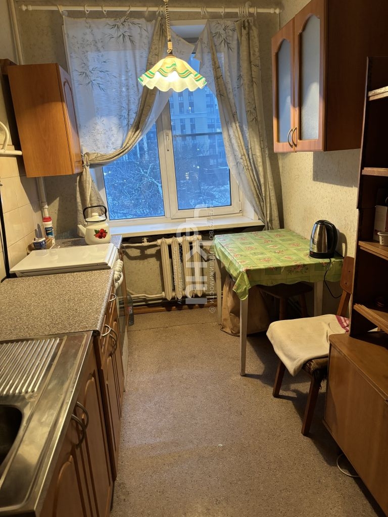 Продажа 2-комнатной квартиры, Нижний Новгород, Октябрьской Революции ул,  37