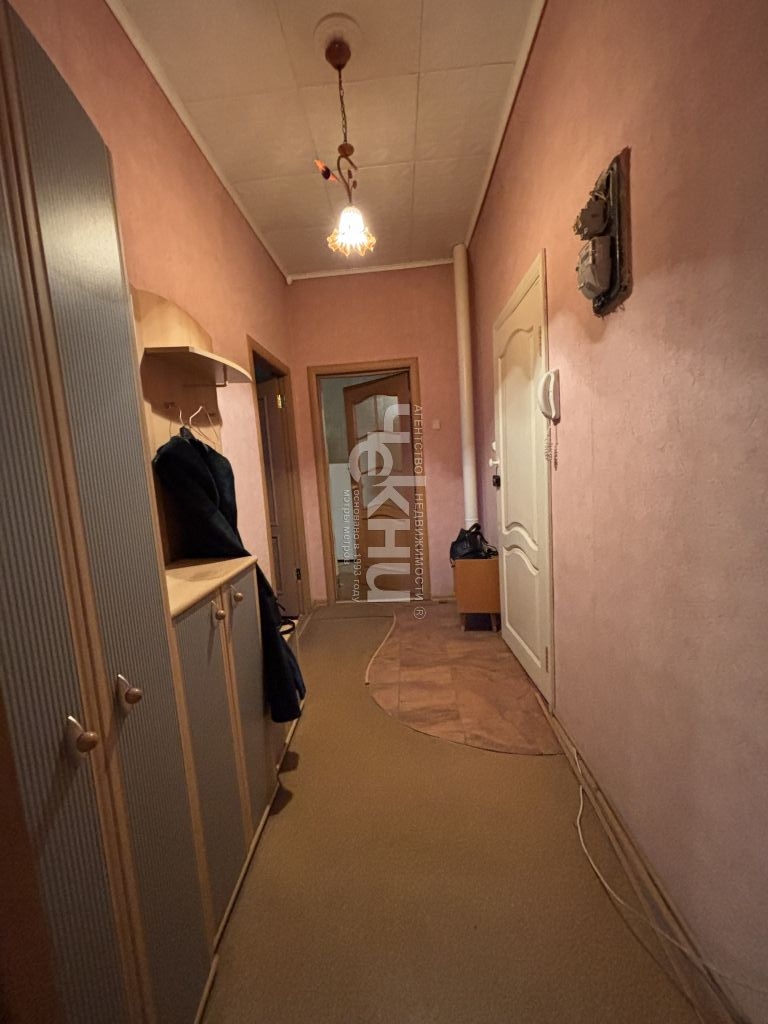 Продажа 2-комнатной квартиры, Нижний Новгород, Октябрьской Революции ул,  37