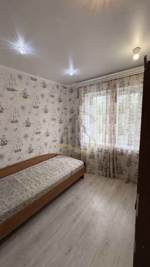 Аренда 4-комнатной квартиры, Старый Оскол, Конева мкр,  13