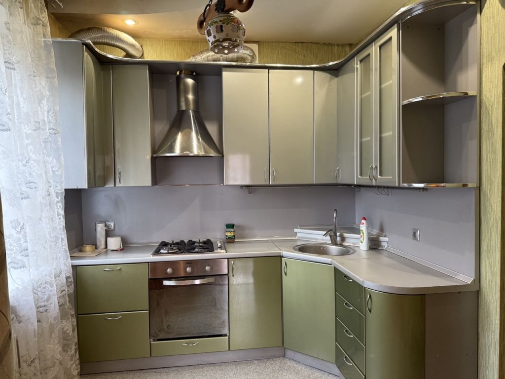 Продажа 3-комнатной квартиры, Заволжье, Веденеева ул,  13