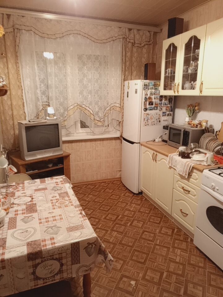 Продажа 2-комнатной квартиры, Новомосковск, Депо ул,  21