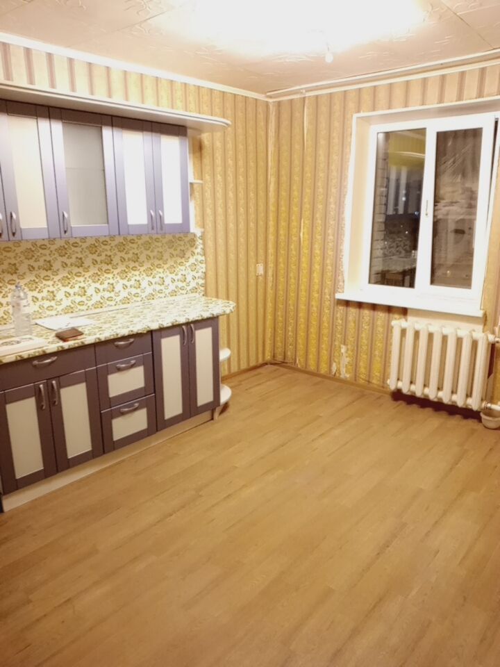 Продажа 1-комнатной квартиры, Новомосковск, Победы пр-кт,  7