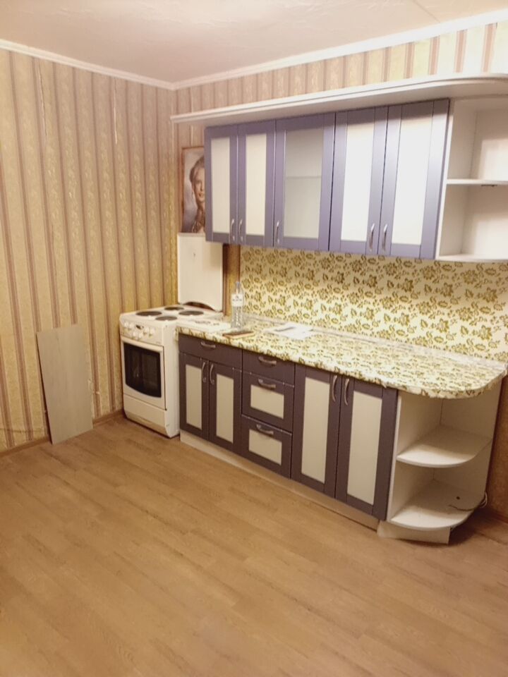 Продажа 1-комнатной квартиры, Новомосковск, Победы пр-кт,  7