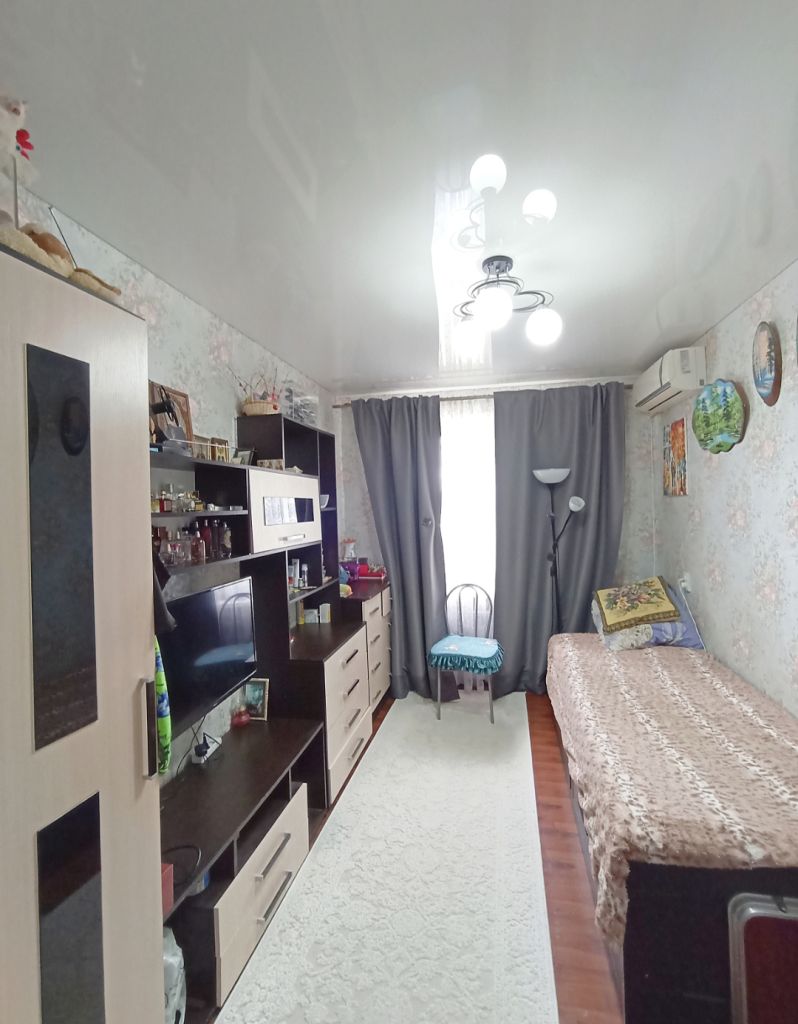 Продажа 3-комнатной квартиры, Батайск, Луначарского ул,  179