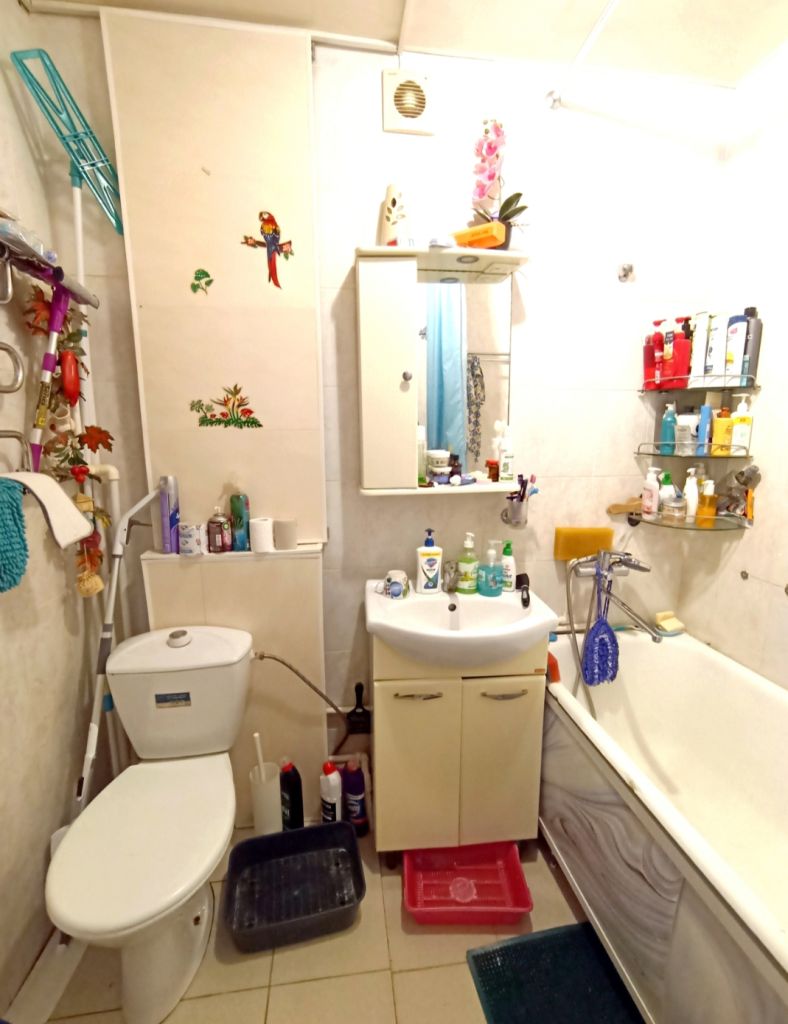 Продажа 3-комнатной квартиры, Батайск, Луначарского ул,  179