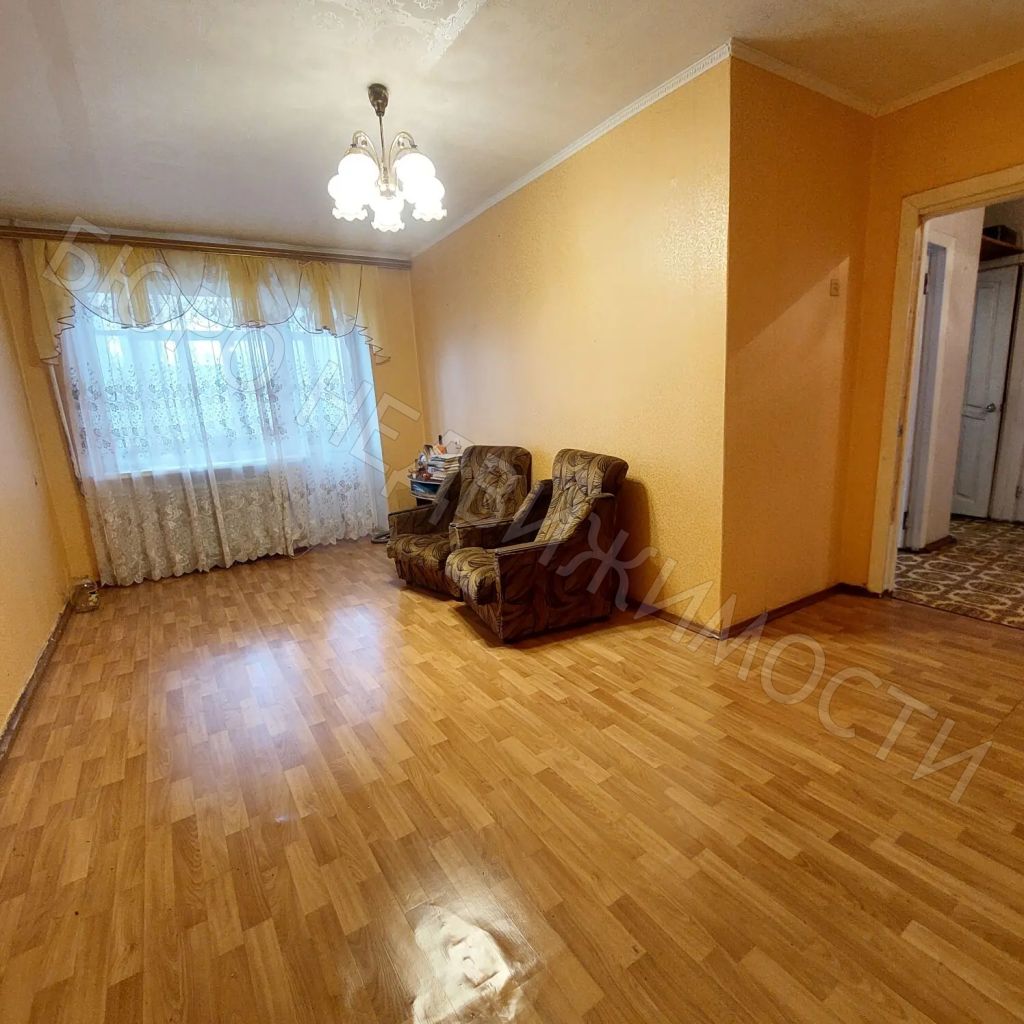 Продажа 2-комнатной квартиры, Балашов, Космонавтов пр-кт,  18