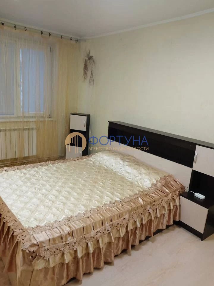 Продажа 3-комнатной квартиры, Белгород, Юности б-р,  39