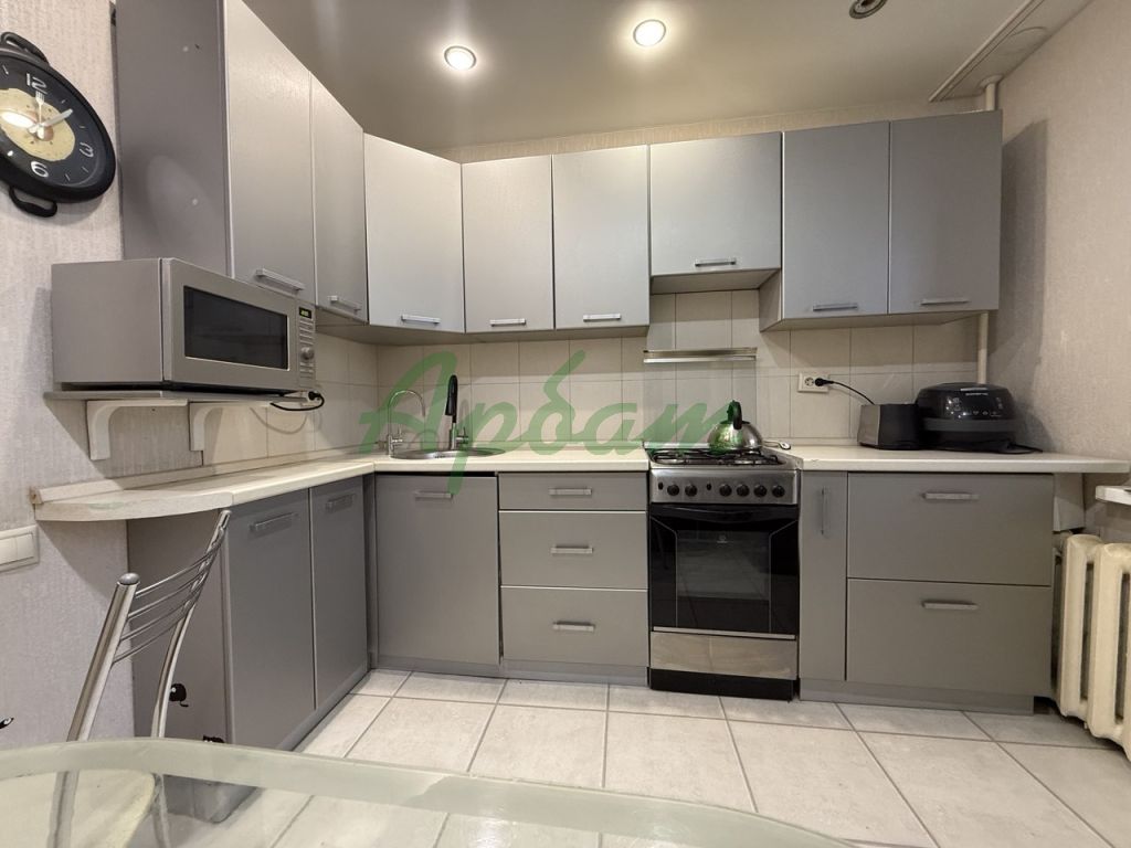 Продажа 3-комнатной квартиры, Тверь, Оборонная ул,  3