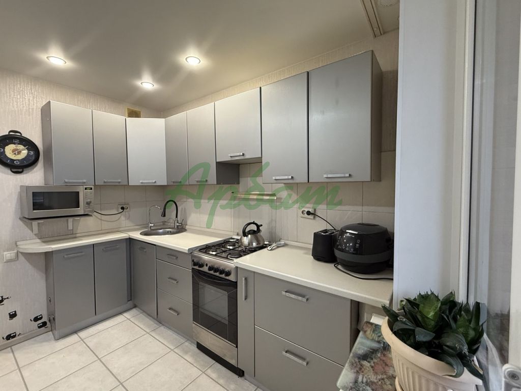 Продажа 3-комнатной квартиры, Тверь, Оборонная ул,  3