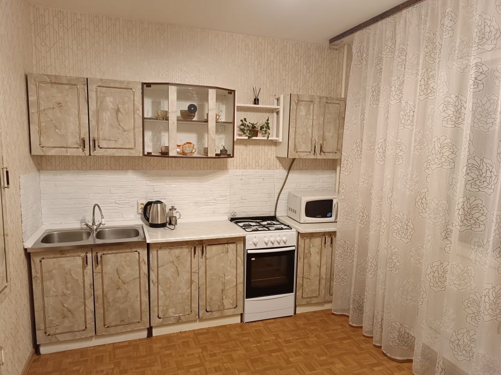 Аренда 3-комнатной квартиры, Ярославль, Академика Колмогорова ул,  14