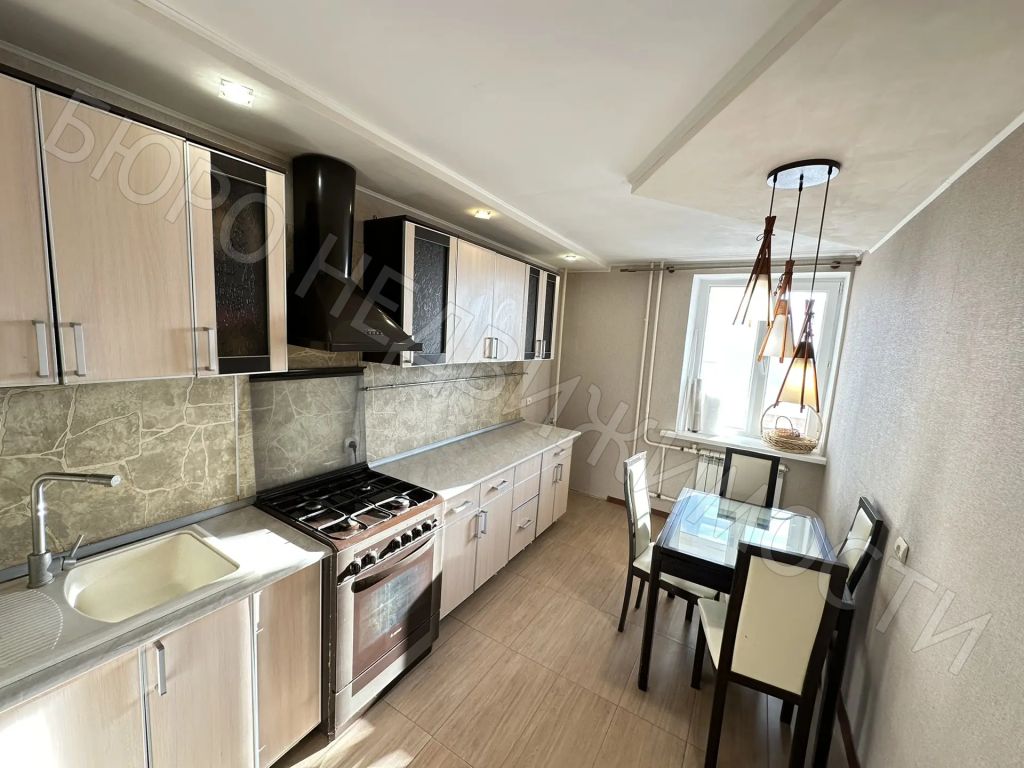 Продажа 3-комнатной квартиры, Балашов, Орджоникидзе ул,  6