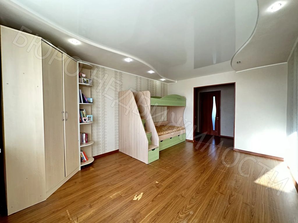 Продажа 3-комнатной квартиры, Балашов, Орджоникидзе ул,  6