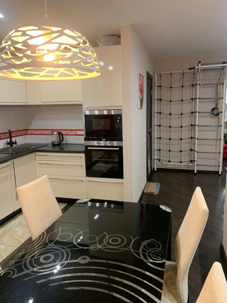 Продажа 3-комнатной квартиры, Романовка,  21