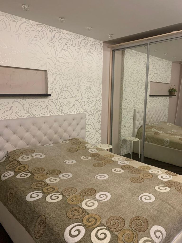 Продажа 3-комнатной квартиры, Романовка,  21